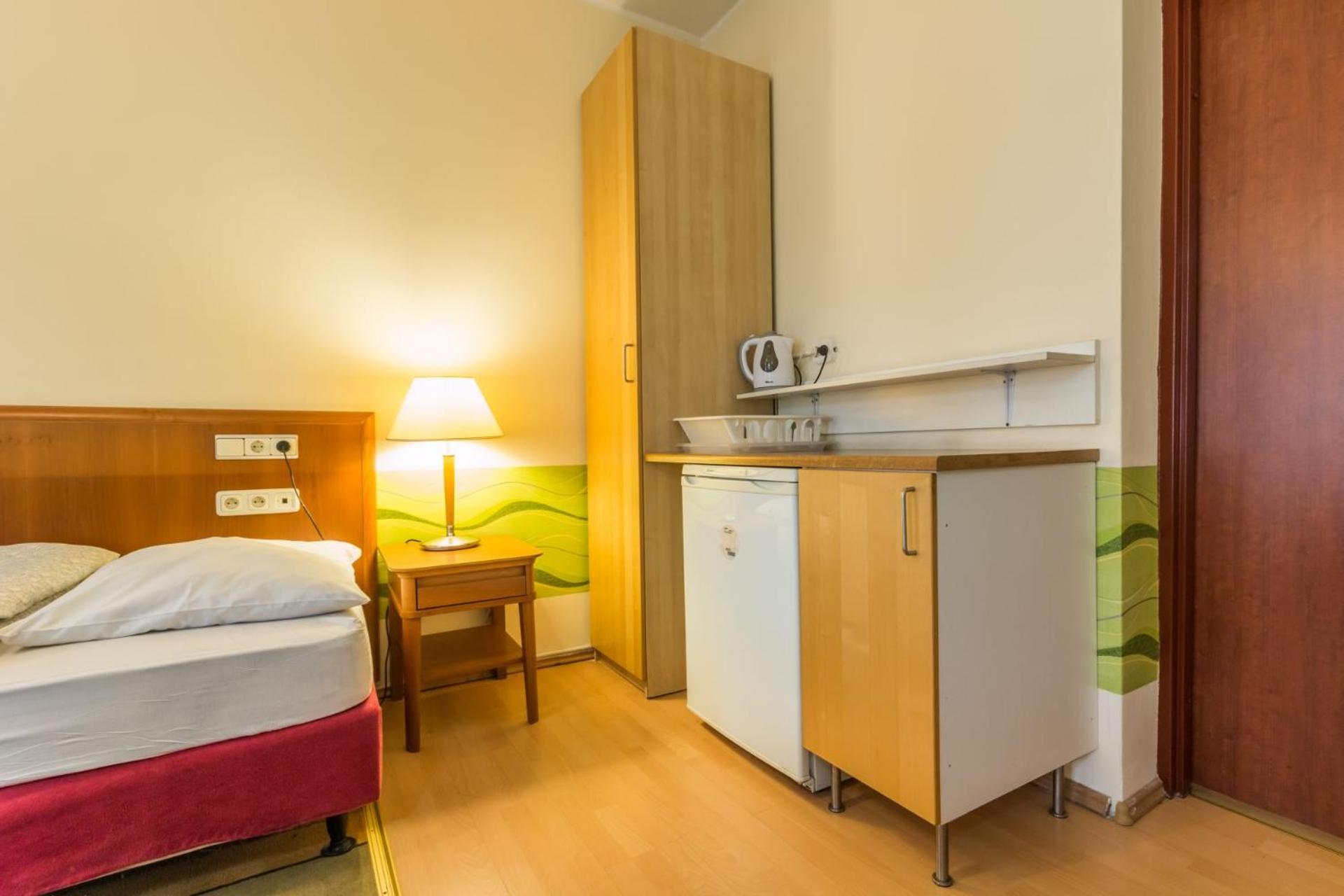 קטוביץ Hostel Nina מראה חיצוני תמונה