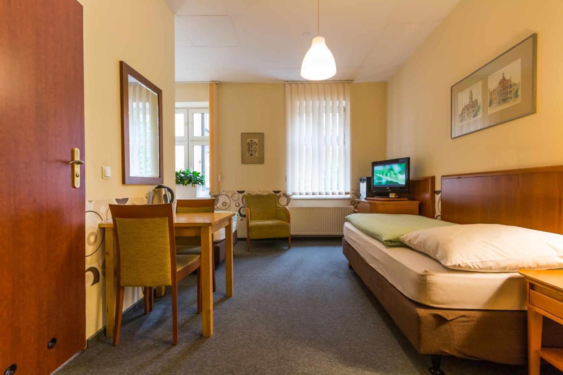 קטוביץ Hostel Nina מראה חיצוני תמונה