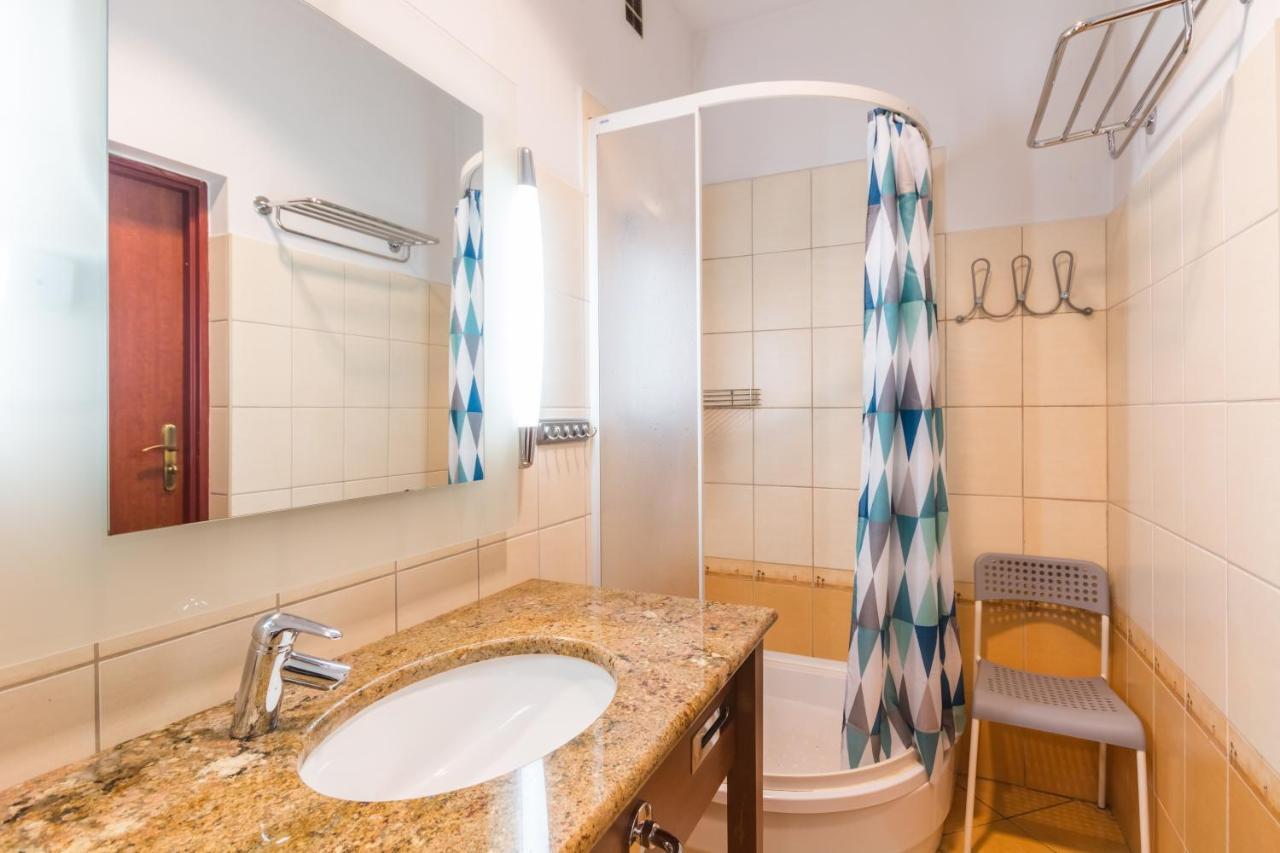 קטוביץ Hostel Nina מראה חיצוני תמונה